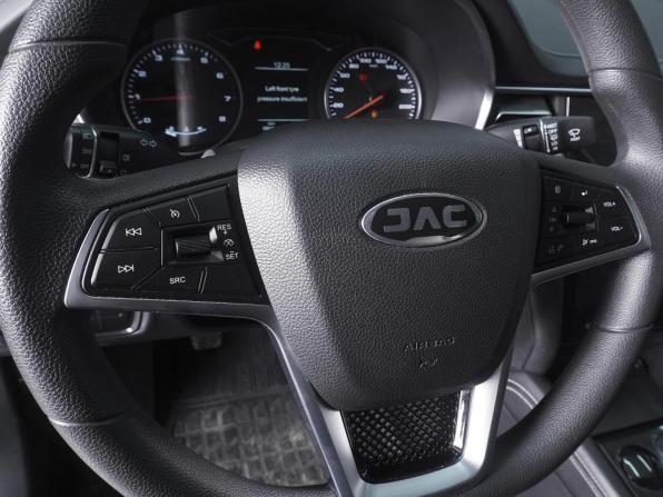 JAC J7 I с пробегом 2022 года, цена 1 200 000 рублей, 55915 км, лифтбек, Автокод Объявления