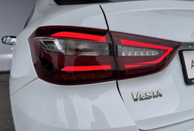 Lada (ВАЗ) Vesta I Рестайлинг (NG) с пробегом 2024 года, цена 1 265 000 рублей, 33251 км, седан, Автокод Объявления