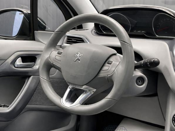 Peugeot 208 I с пробегом 2013 года, цена 697 000 рублей, 116973 км, хэтчбек, Автокод Объявления