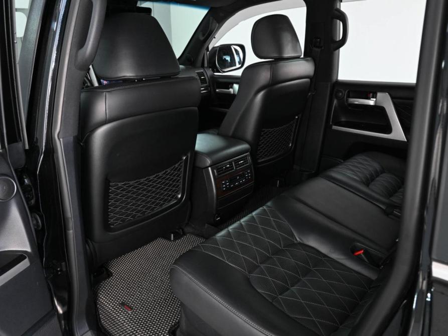 Toyota Land Cruiser 200 Series Рестайлинг 2 Ростов-на-Дону  - изображение 11