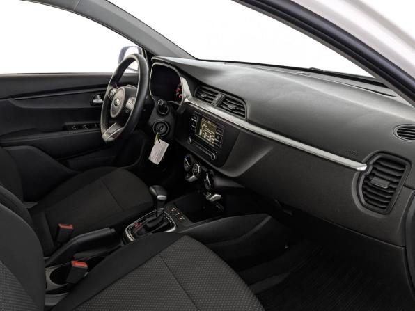 Kia Rio IV Рестайлинг с пробегом 2021 года, цена 1 680 000 рублей, 47426 км, седан, Автокод Объявления