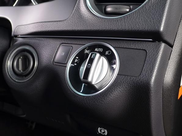 Mercedes-Benz C-Класс III (W204) Рестайлинг с пробегом 2012 года, цена 1 390 997 рублей, 107807 км, универсал, Автокод Объявления