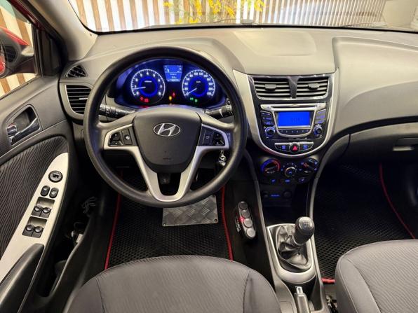 Hyundai Solaris I с пробегом 2013 года, цена 625 000 рублей, 183000 км, седан, Автокод Объявления