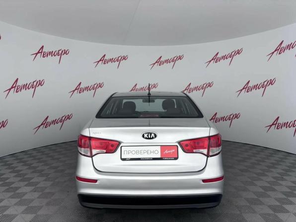 Kia Rio III Рестайлинг с пробегом 2015 года, цена 980 000 рублей, 130000 км, седан, Автокод Объявления