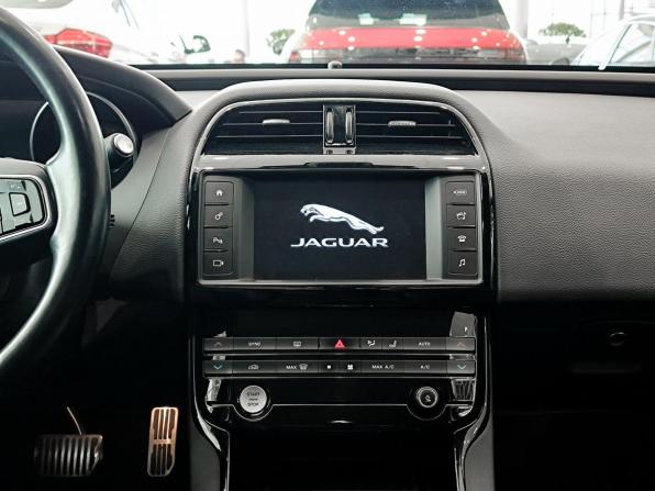 Jaguar XE I с пробегом 2016 года, цена 1 850 000 рублей, 88105 км, седан, Автокод Объявления