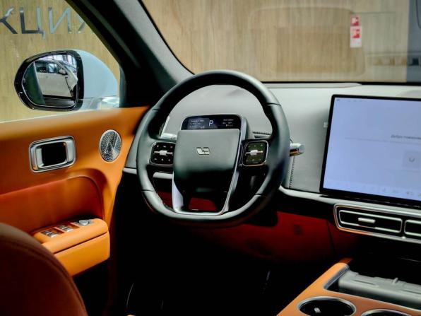 Новый Li Auto (Lixiang) L7 I Рестайлинг 2025 года, цена 10 950 585 рублей, внедорожник, Автокод Объявления