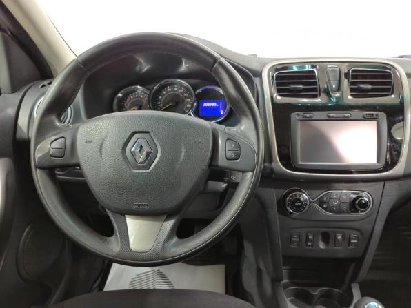 Renault Sandero II с пробегом 2016 года, цена 780 000 рублей, 203270 км, хэтчбек, Автокод Объявления