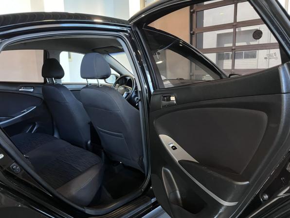 Hyundai Solaris I Рестайлинг с пробегом 2015 года, цена 1 015 000 рублей, 157900 км, седан, Автокод Объявления