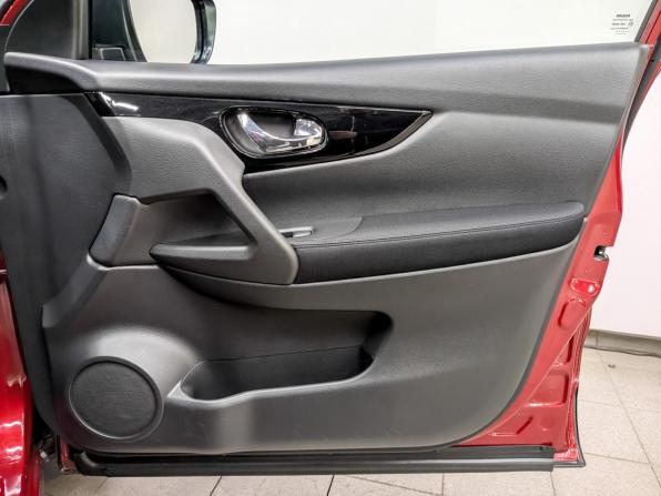 Nissan Qashqai II с пробегом 2017 года, цена 1 750 000 рублей, 66179 км, внедорожник, Автокод Объявления