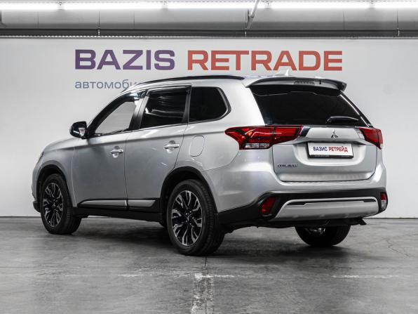 Mitsubishi Outlander III Рестайлинг 3 с пробегом 2022 года, цена 2 690 000 рублей, 121036 км, внедорожник, Автокод Объявления