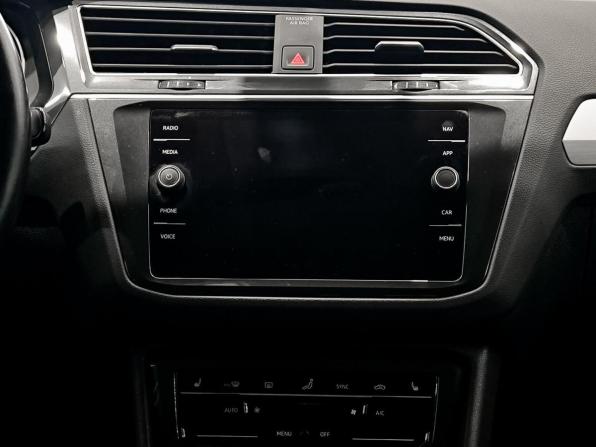 Volkswagen Tiguan II Рестайлинг с пробегом 2021 года, цена 2 995 000 рублей, 98768 км, внедорожник, Автокод Объявления
