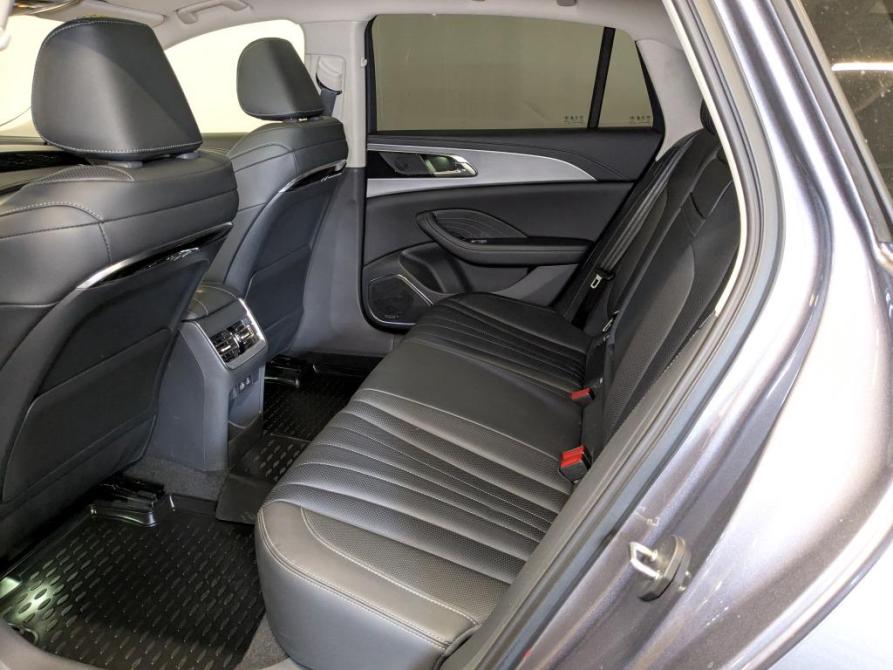 Hongqi H5 II Москва  - изображение 12