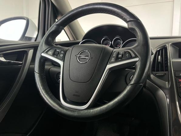 Opel Astra J с пробегом 2012 года, цена 809 000 рублей, 166675 км, хэтчбек, Автокод Объявления