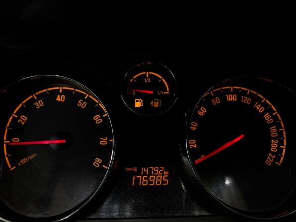 Opel Antara I Рестайлинг с пробегом 2014 года, цена 920 000 рублей, 176978 км, внедорожник, Автокод Объявления