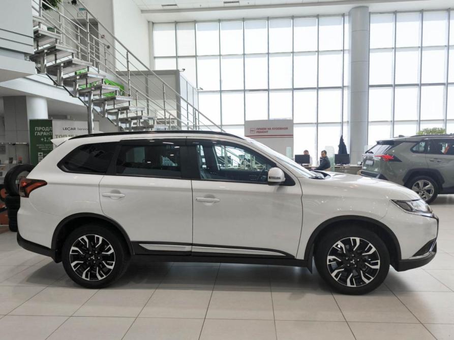 Mitsubishi Outlander III Рестайлинг 3 Казань  - изображение 5