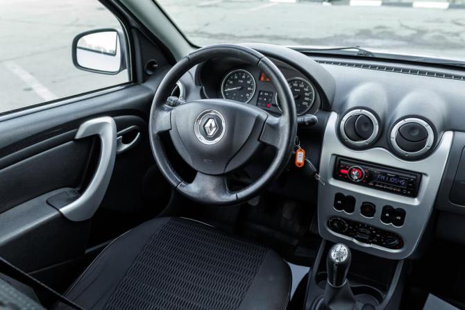 Renault Sandero I с пробегом 2014 года, цена 663 000 рублей, 138330 км, хэтчбек, Автокод Объявления