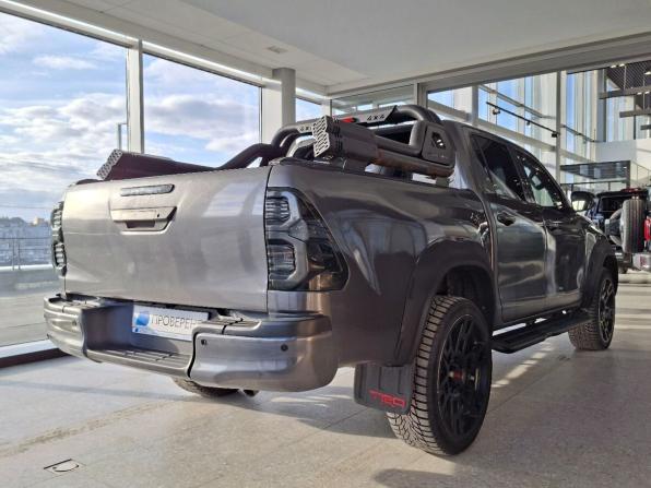 Toyota Hilux VIII с пробегом 2017 года, цена 2 742 000 рублей, 102619 км, offers.body_type.unknown, Автокод Объявления