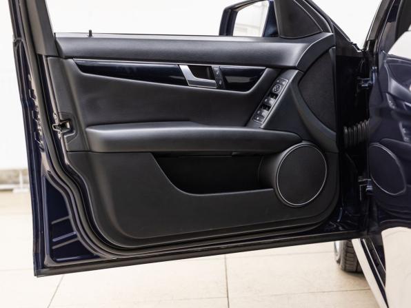 Mercedes-Benz C-Класс III (W204) Рестайлинг с пробегом 2011 года, цена 1 435 000 рублей, 198543 км, седан, Автокод Объявления