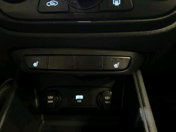 Hyundai Solaris II Рестайлинг с пробегом 2021 года, цена 1 549 000 рублей, 63997 км, седан, Автокод Объявления