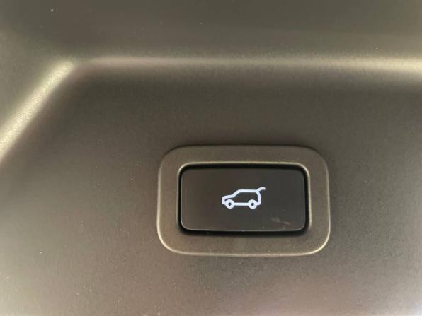 Land Rover Range Rover IV Рестайлинг с пробегом 2021 года, цена 11 600 000 рублей, 27700 км, внедорожник, Автокод Объявления