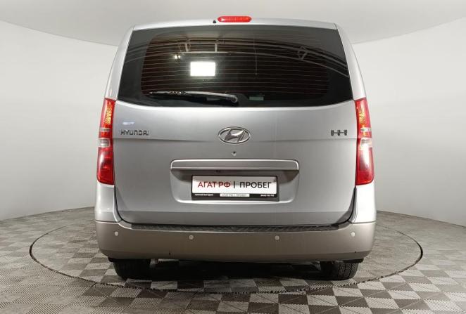 Hyundai H-1 II с пробегом 2014 года, цена 1 730 000 рублей, 217252 км, минивэн, Автокод Объявления