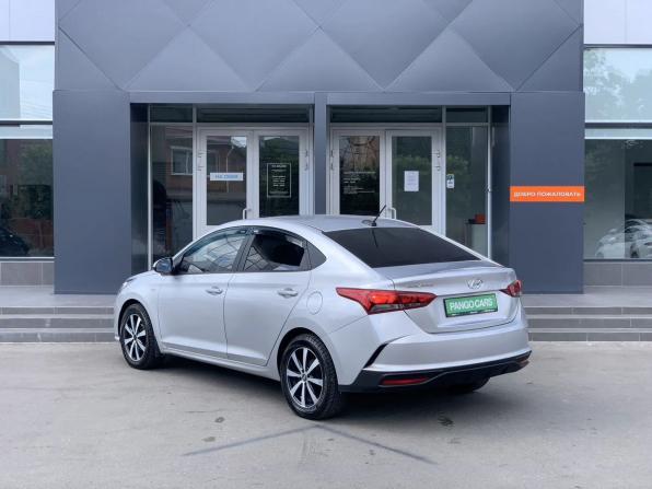 Hyundai Solaris II Рестайлинг с пробегом 2021 года, цена 1 395 000 рублей, 109000 км, седан, Автокод Объявления