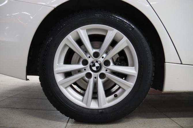 BMW 3 серии VI (F3x) Рестайлинг с пробегом 2015 года, цена 1 695 950 рублей, 97539 км, седан, Автокод Объявления