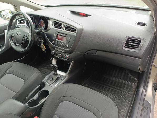 Kia Ceed II с пробегом 2015 года, цена 1 059 000 рублей, 119673 км, универсал, Автокод Объявления
