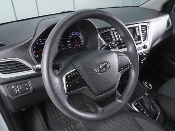 Hyundai Solaris II с пробегом 2019 года, цена 1 230 000 рублей, 119042 км, седан, Автокод Объявления