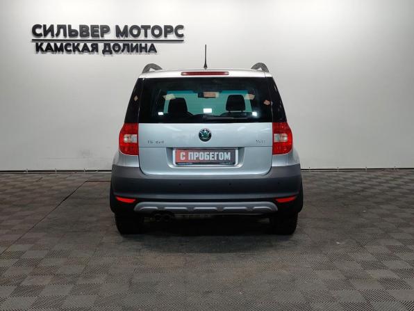 Skoda Yeti I Рестайлинг с пробегом 2013 года, цена 1 175 000 рублей, 185224 км, внедорожник, Автокод Объявления