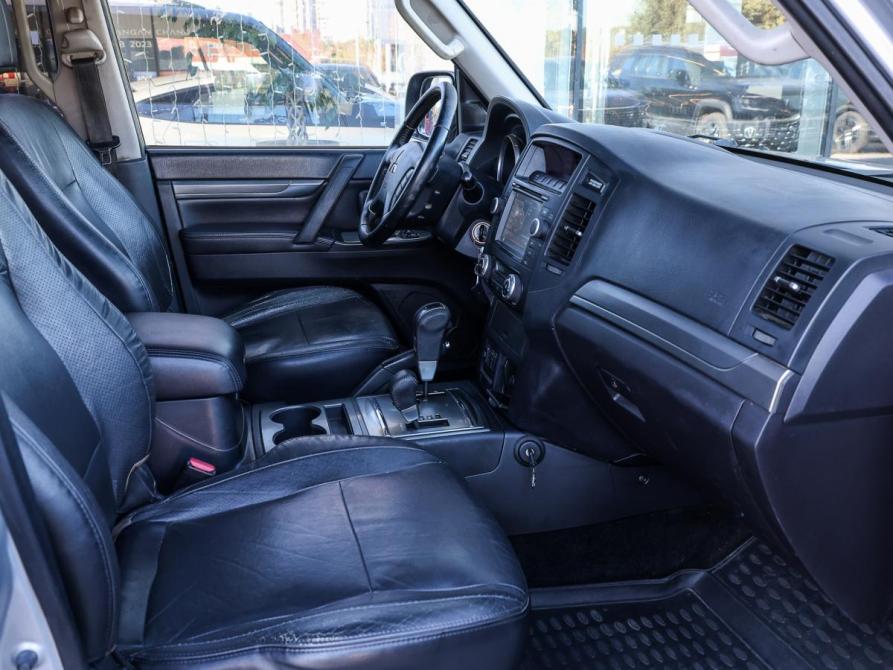 Mitsubishi Pajero IV Москва  - изображение 10