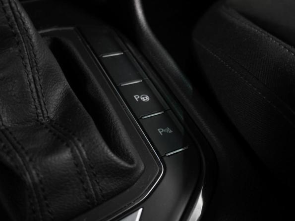 Volkswagen Tiguan II с пробегом 2017 года, цена 2 644 000 рублей, 136137 км, внедорожник, Автокод Объявления
