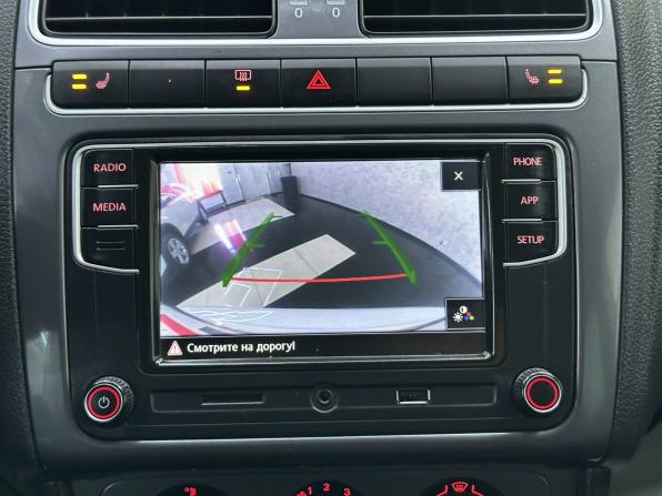 Volkswagen Polo V Рестайлинг с пробегом 2019 года, цена 1 095 000 рублей, 124461 км, седан, Автокод Объявления
