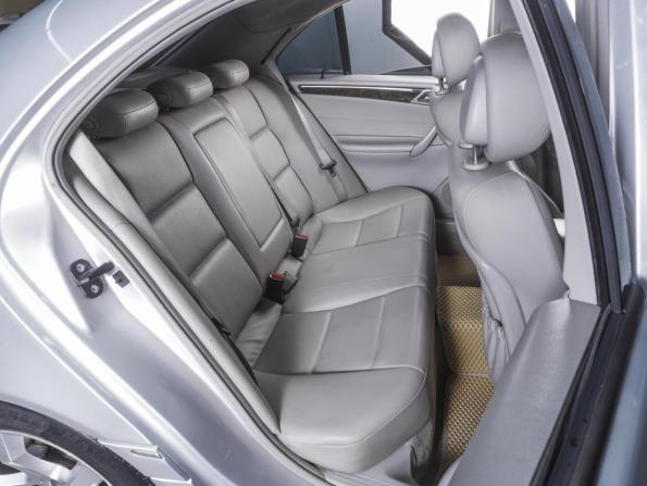 Mercedes-Benz C-Класс II (W203) Рестайлинг с пробегом 2006 года, цена 909 000 рублей, 360178 км, седан, Автокод Объявления