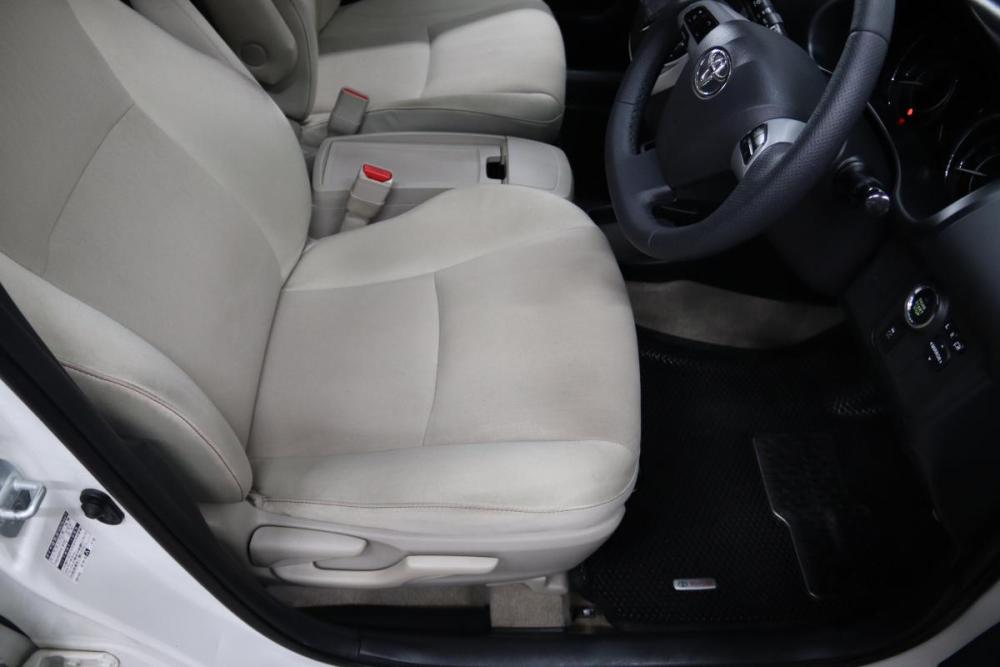 Toyota Wish II Сургут  - изображение 13