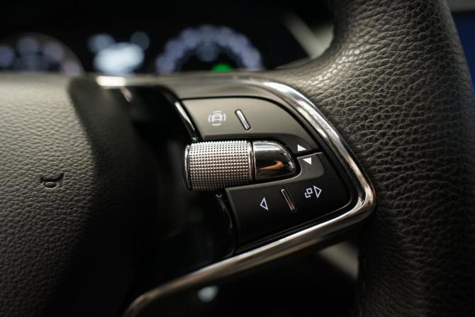 Skoda Octavia IV (A8) с пробегом 2020 года, цена 2 235 000 рублей, 130000 км, лифтбек, Автокод Объявления