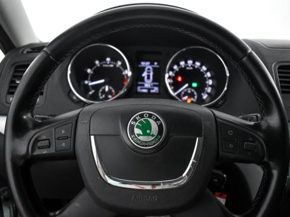 Skoda Yeti I с пробегом 2013 года, цена 1 080 000 рублей, 112954 км, внедорожник, Автокод Объявления