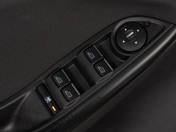 Ford Focus III с пробегом 2013 года, цена 979 000 рублей, 117081 км, седан, Автокод Объявления