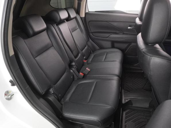 Mitsubishi Outlander III Рестайлинг 2 с пробегом 2018 года, цена 2 975 000 рублей, 139434 км, внедорожник, Автокод Объявления