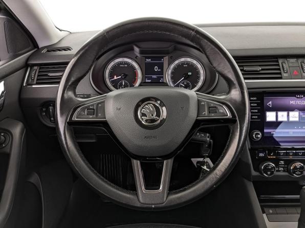 Skoda Octavia III (A7) Рестайлинг с пробегом 2018 года, цена 1 825 000 рублей, 55600 км, лифтбек, Автокод Объявления