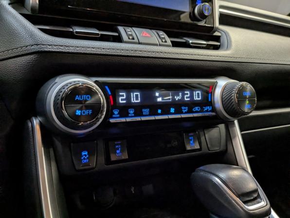 Toyota RAV4 V (XA50) с пробегом 2021 года, цена 3 390 000 рублей, 136228 км, внедорожник, Автокод Объявления