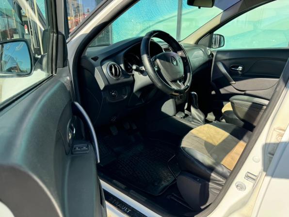 Renault Sandero II с пробегом 2014 года, цена 620 000 рублей, 126348 км, хэтчбек, Автокод Объявления