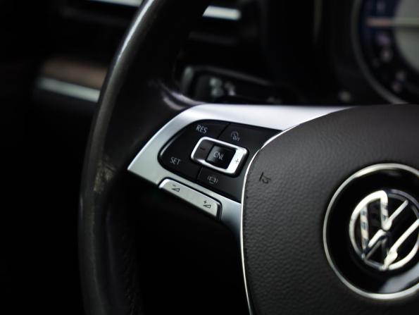 Volkswagen Touareg III с пробегом 2019 года, цена 4 499 000 рублей, 196824 км, внедорожник, Автокод Объявления