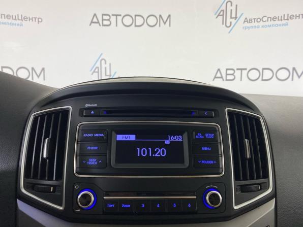 Hyundai H-1 II Рестайлинг 2 с пробегом 2018 года, цена 2 474 900 рублей, 172407 км, минивэн, Автокод Объявления
