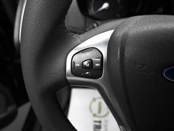 Ford EcoSport II с пробегом 2015 года, цена 1 095 000 рублей, 105183 км, внедорожник, Автокод Объявления