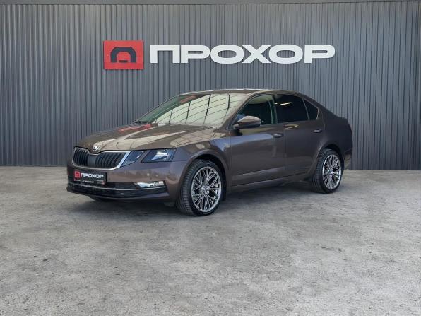 Skoda Octavia III (A7) Рестайлинг с пробегом 2019 года, цена 1 997 000 рублей, 61806 км, лифтбек, Автокод Объявления