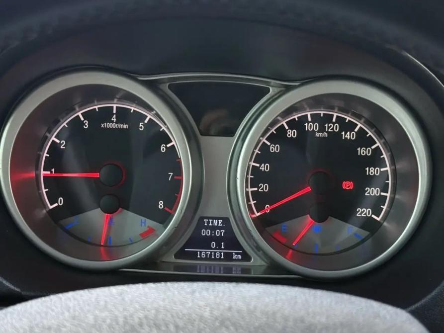 Geely Emgrand X7 I Волгоград  - изображение 13