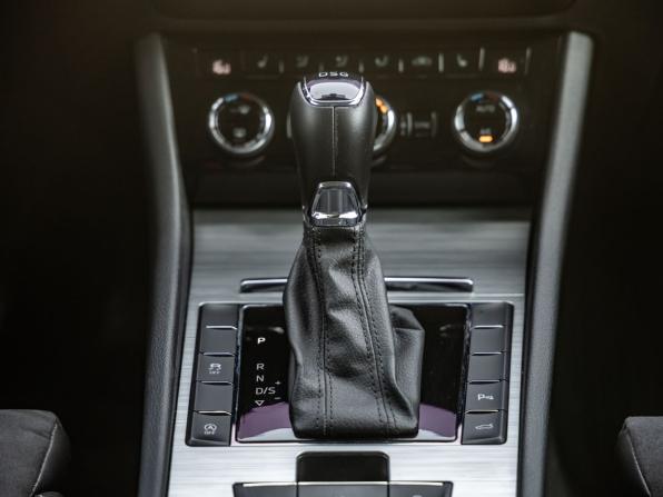 Skoda Superb III Рестайлинг с пробегом 2021 года, цена 2 698 000 рублей, 73979 км, лифтбек, Автокод Объявления