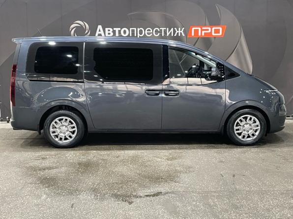 Hyundai Staria I с пробегом 2021 года, цена 4 490 000 рублей, 99650 км, минивэн, Автокод Объявления