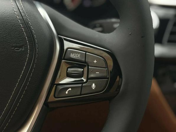 BMW 5 серии VII (G30/G31/G38) с пробегом 2017 года, цена 3 900 000 рублей, 92568 км, седан, Автокод Объявления